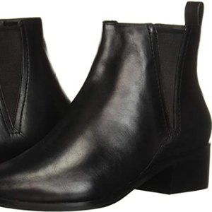 Cole Haan Women's Marinne Bootie 45mm Ankle Boot black leather Size 6